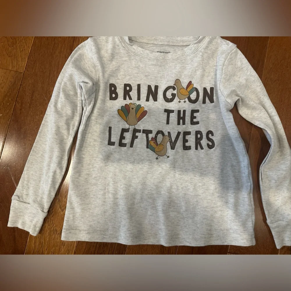 Gray 'Bring on the Leftovers' Pajama Set (Size 4T)